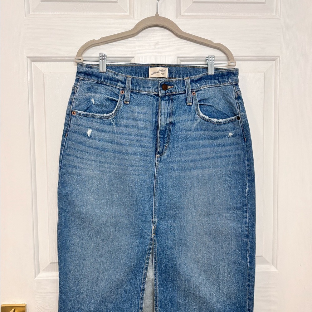 NOT FOR SALE 
Universal Thread Straight Leg Blue Denim Jeans